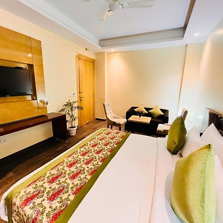 Hotel Banz Near Indira Gandhi Airport Delhi Nuova Delhi Esterno foto