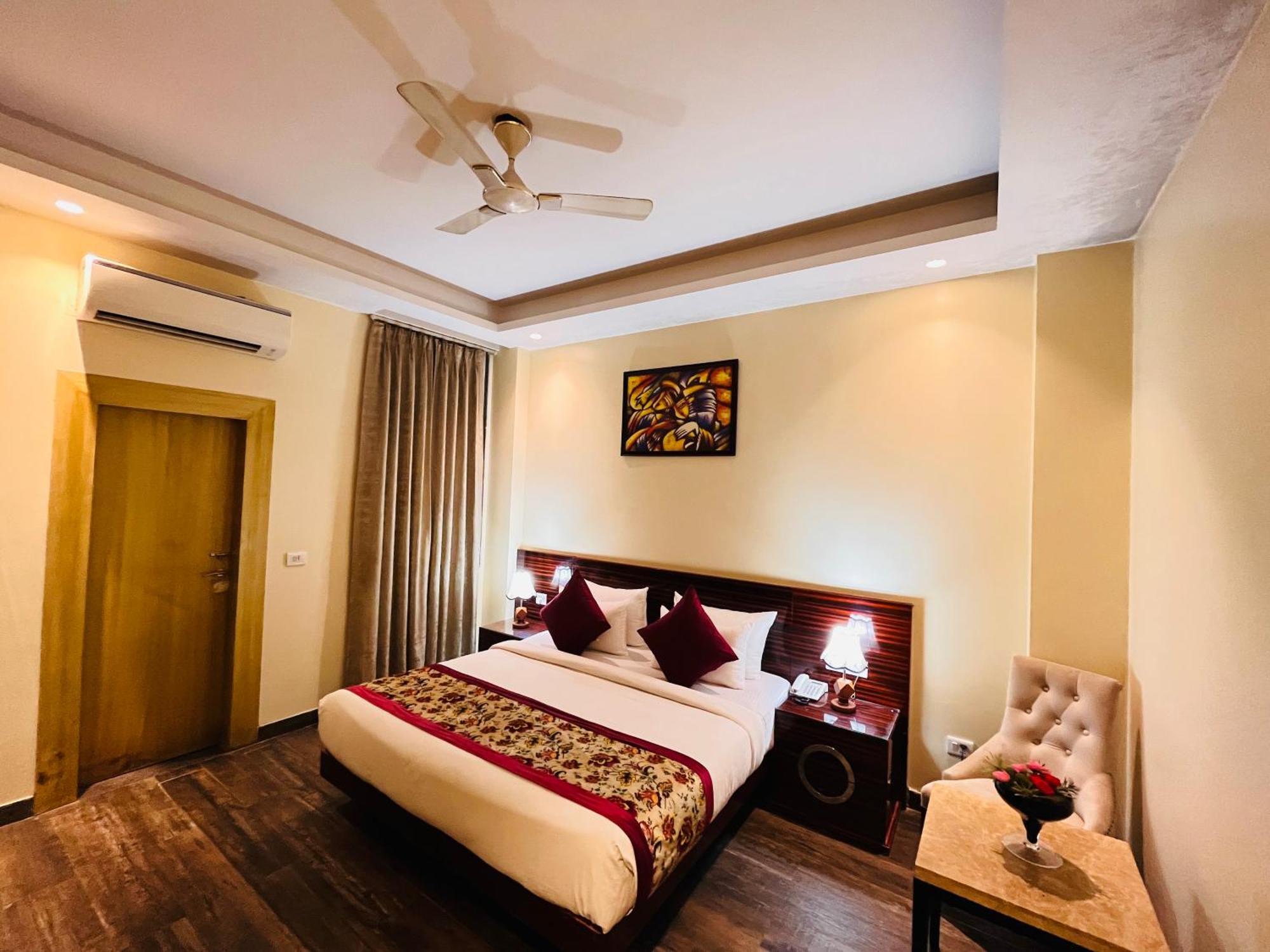 Hotel Banz Near Indira Gandhi Airport Delhi Nuova Delhi Esterno foto