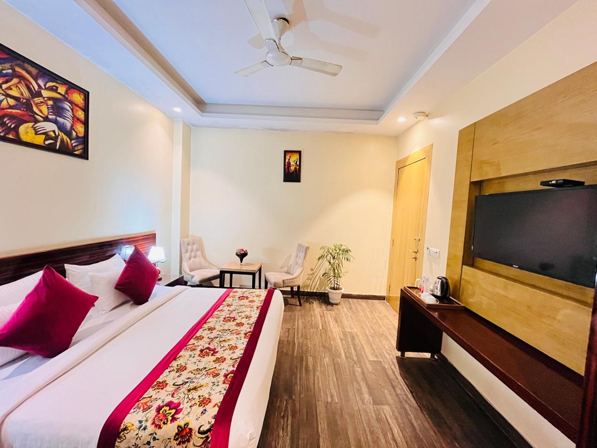 Hotel Banz Near Indira Gandhi Airport Delhi Nuova Delhi Esterno foto