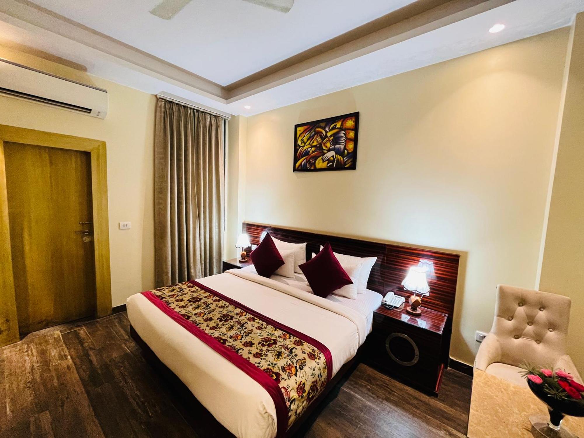 Hotel Banz Near Indira Gandhi Airport Delhi Nuova Delhi Esterno foto