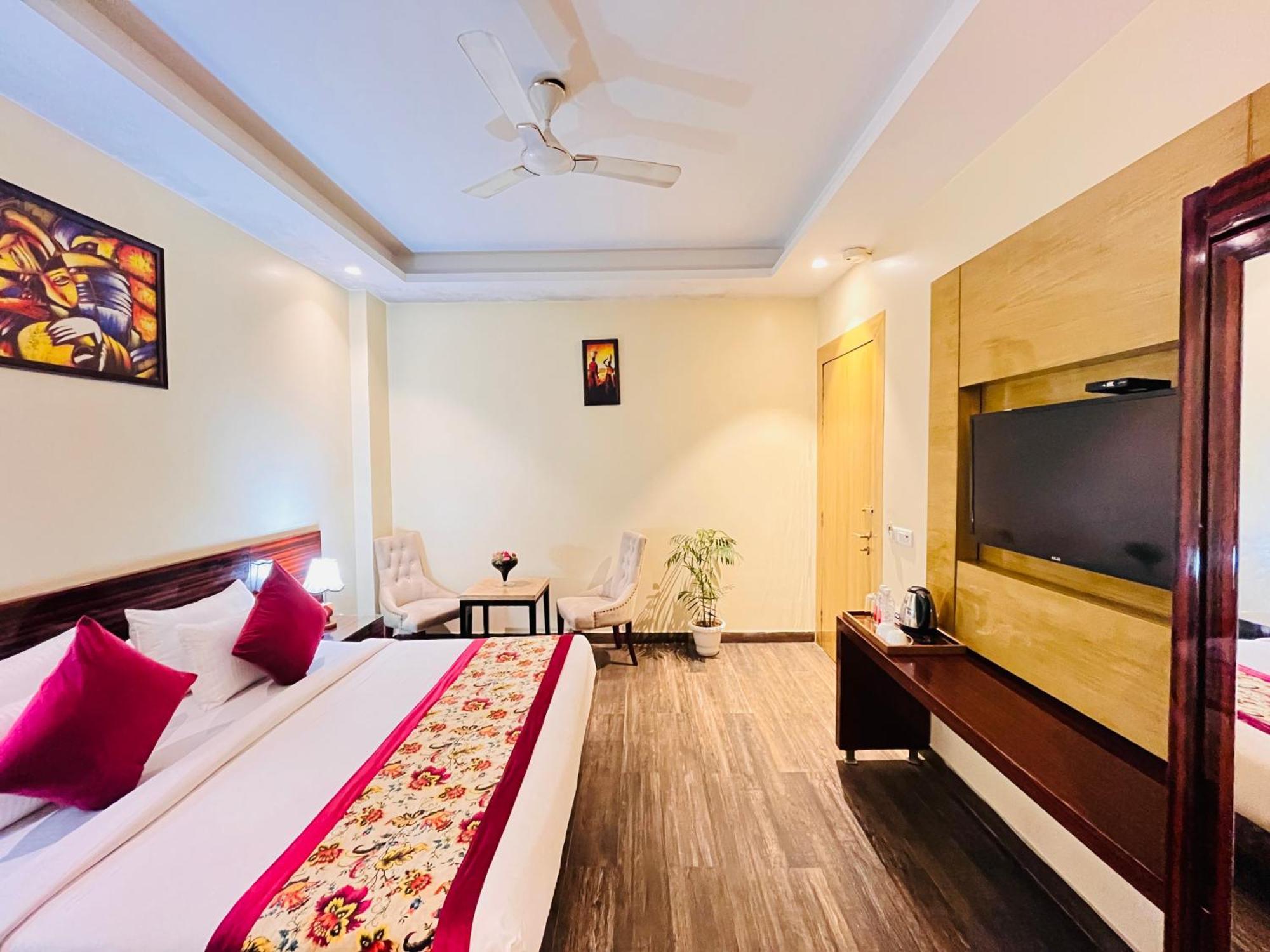 Hotel Banz Near Indira Gandhi Airport Delhi Nuova Delhi Esterno foto