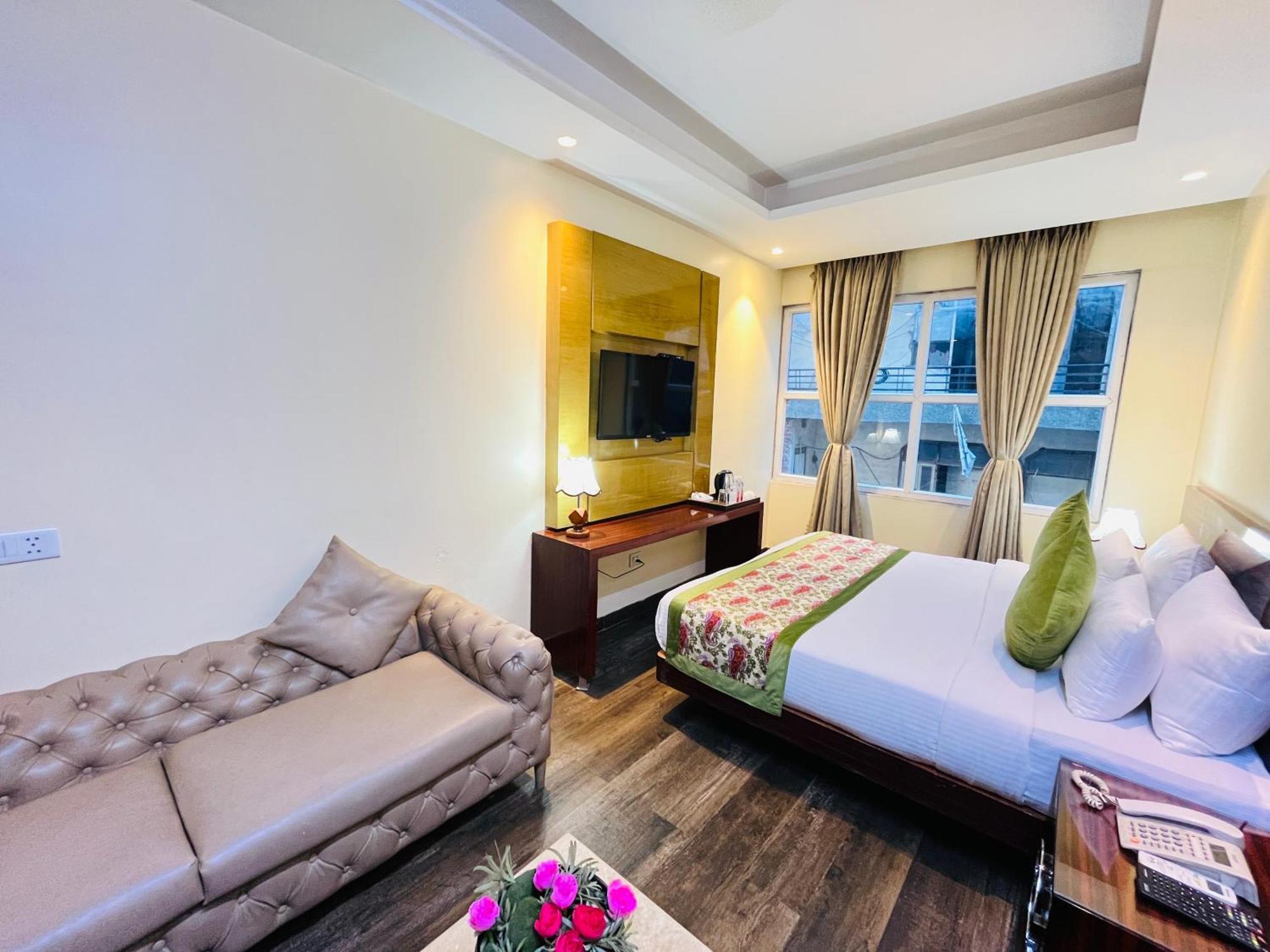 Hotel Banz Near Indira Gandhi Airport Delhi Nuova Delhi Esterno foto