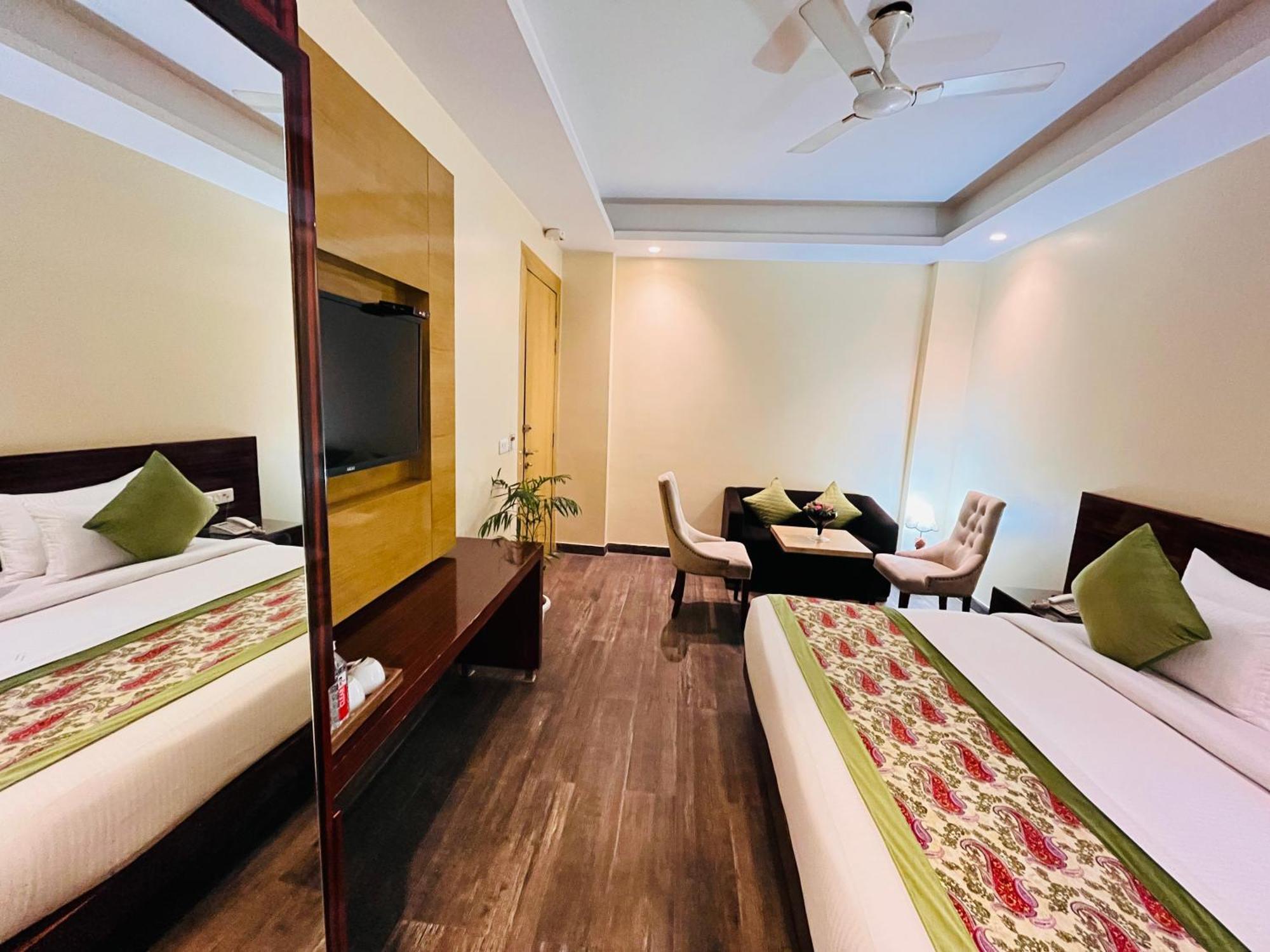 Hotel Banz Near Indira Gandhi Airport Delhi Nuova Delhi Esterno foto