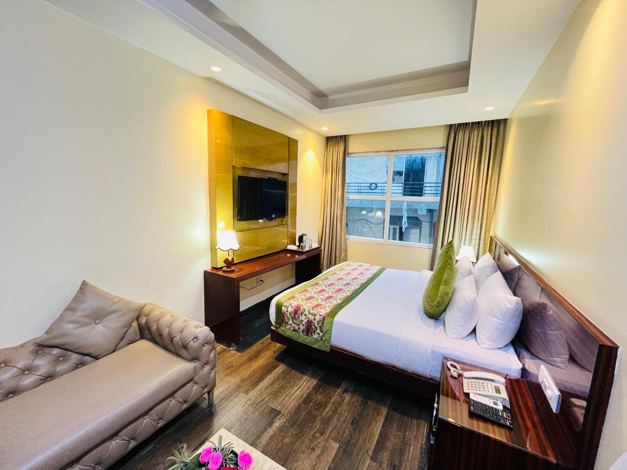 Hotel Banz Near Indira Gandhi Airport Delhi Nuova Delhi Esterno foto