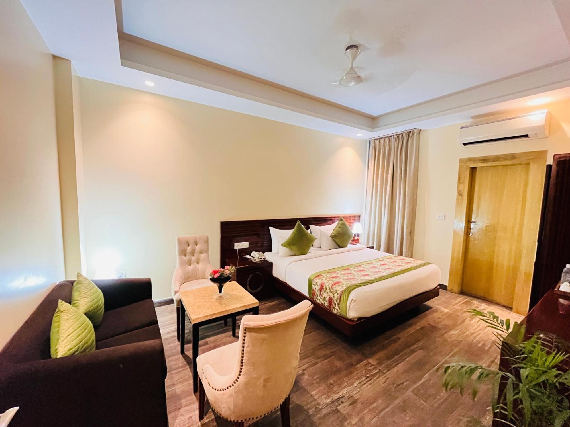 Hotel Banz Near Indira Gandhi Airport Delhi Nuova Delhi Esterno foto