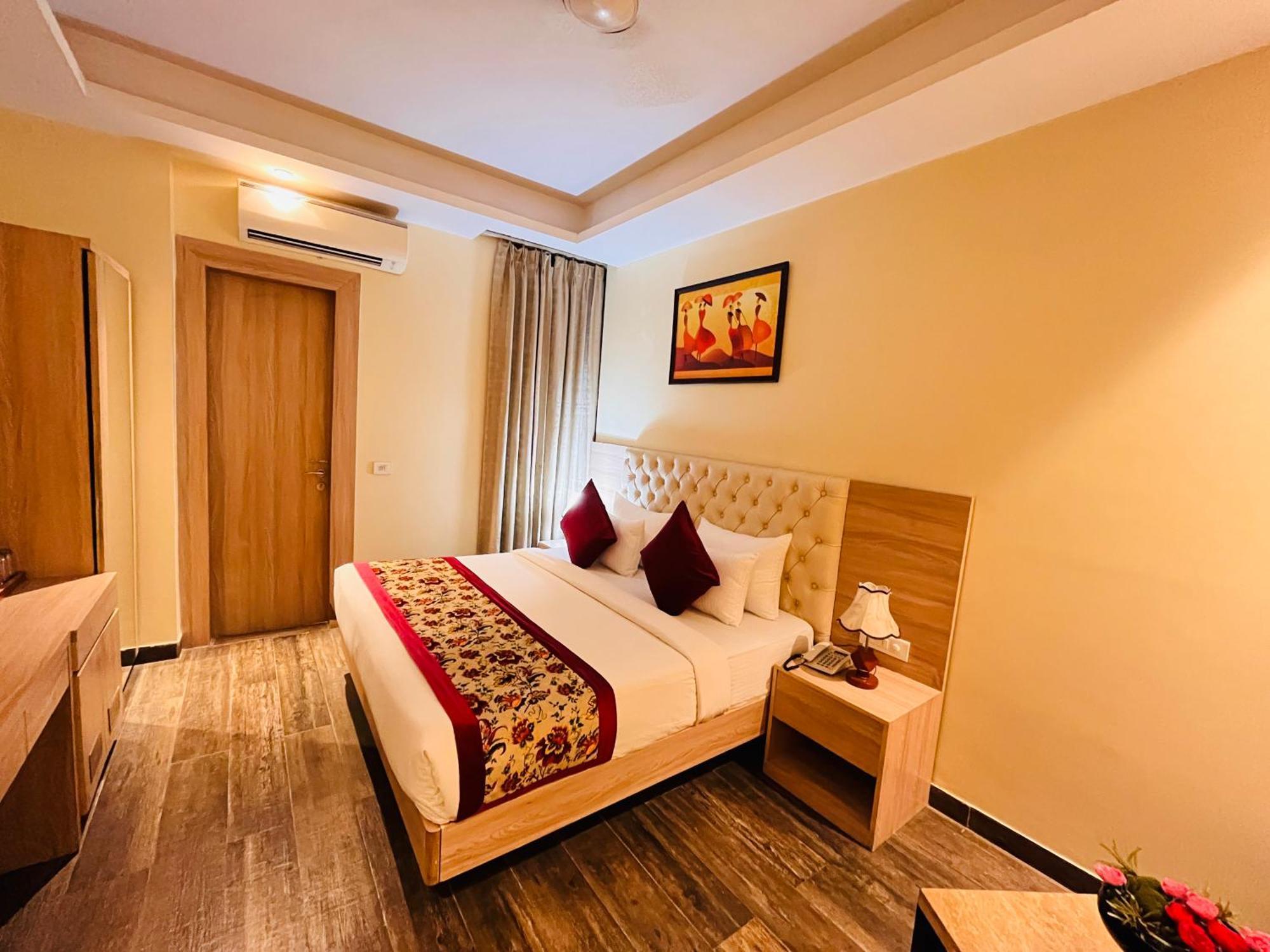 Hotel Banz Near Indira Gandhi Airport Delhi Nuova Delhi Esterno foto