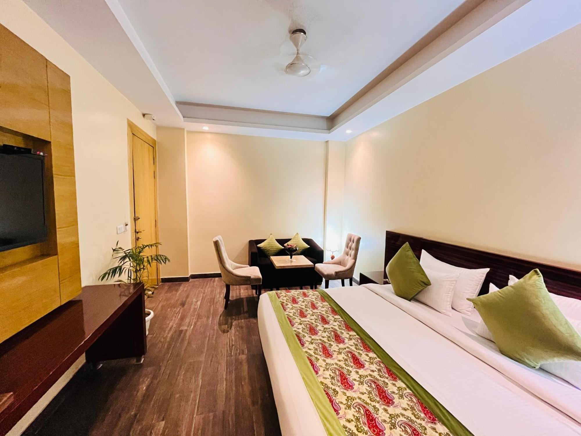 Hotel Banz Near Indira Gandhi Airport Delhi Nuova Delhi Esterno foto