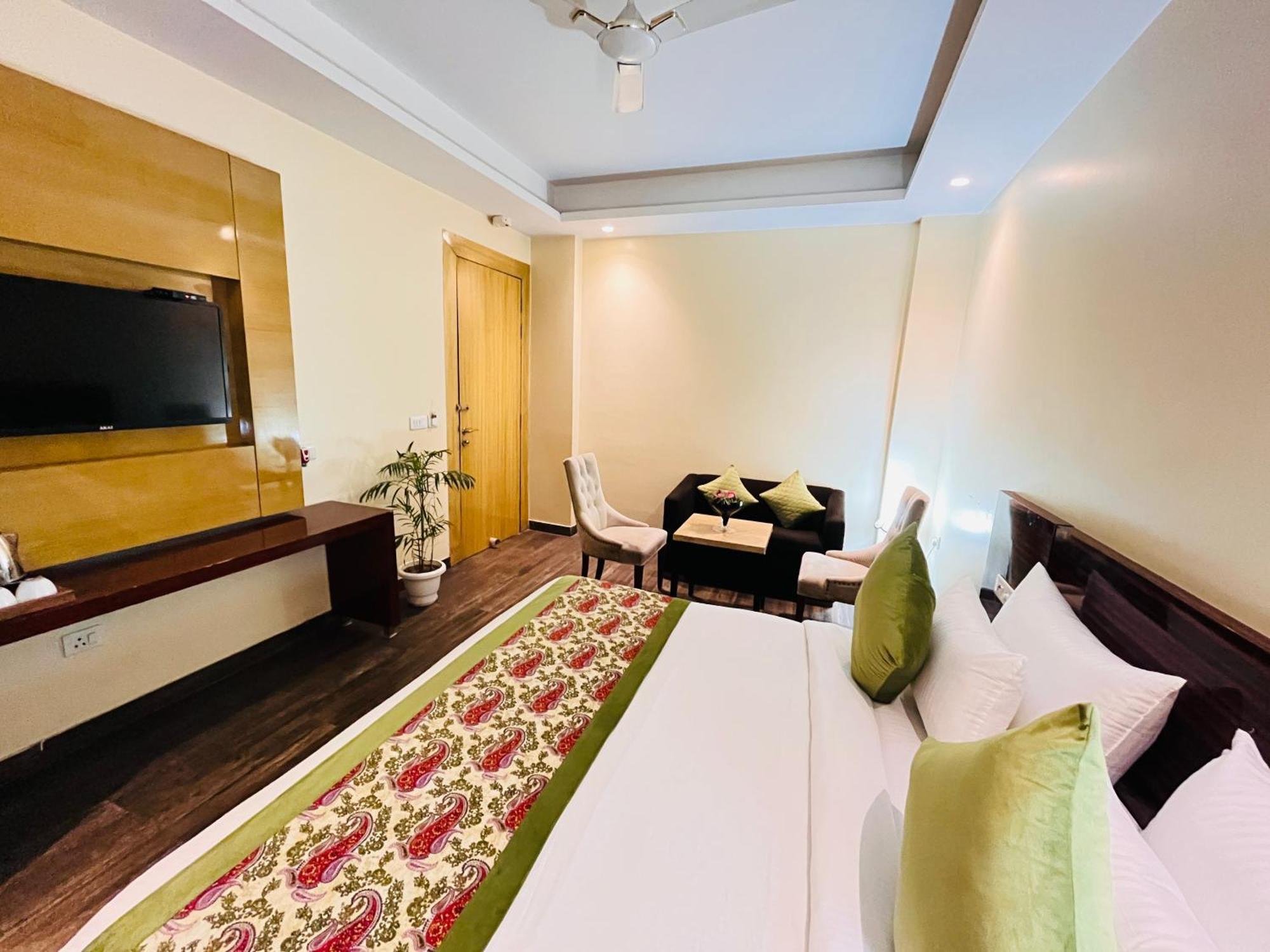 Hotel Banz Near Indira Gandhi Airport Delhi Nuova Delhi Esterno foto