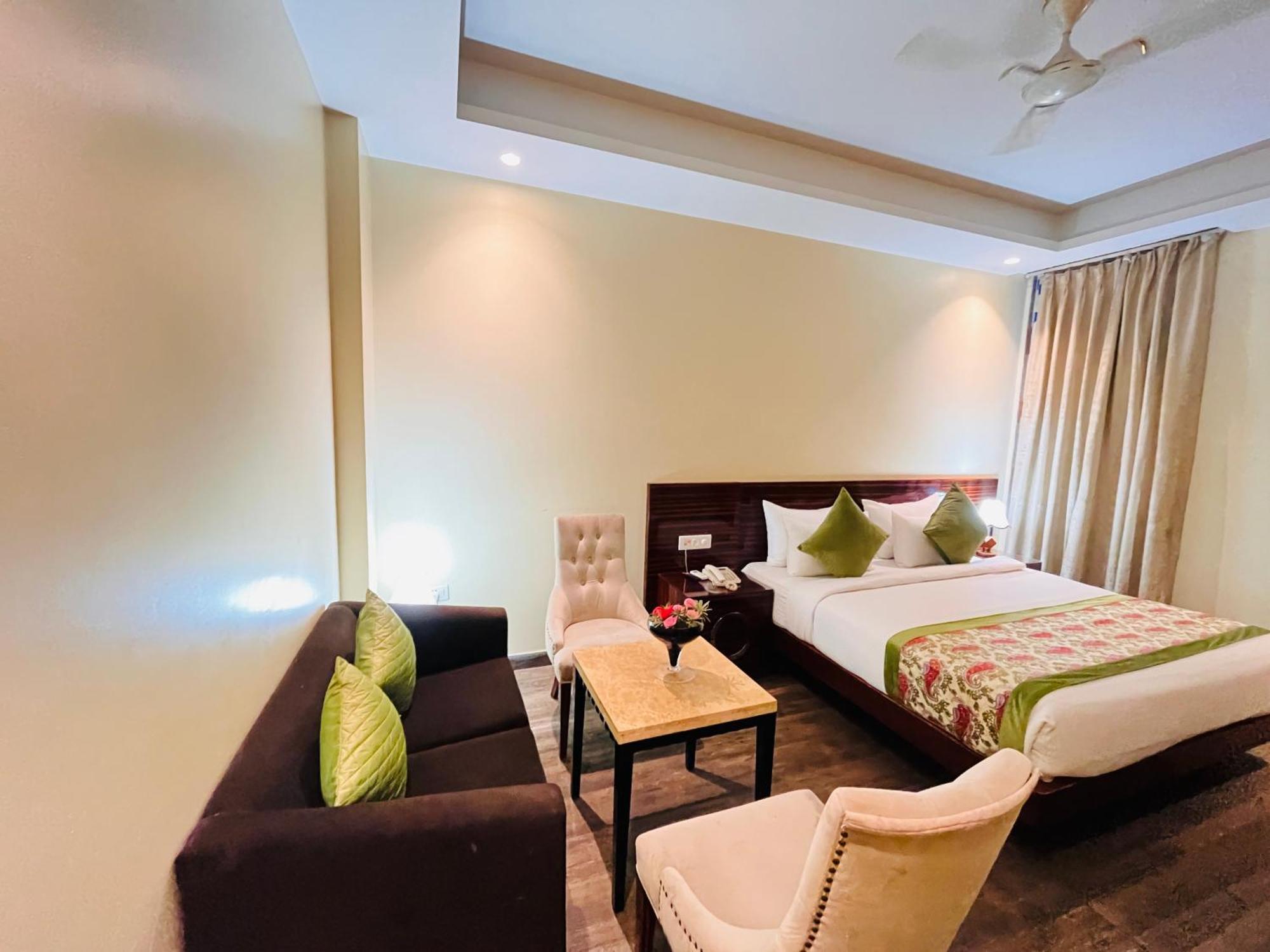 Hotel Banz Near Indira Gandhi Airport Delhi Nuova Delhi Esterno foto