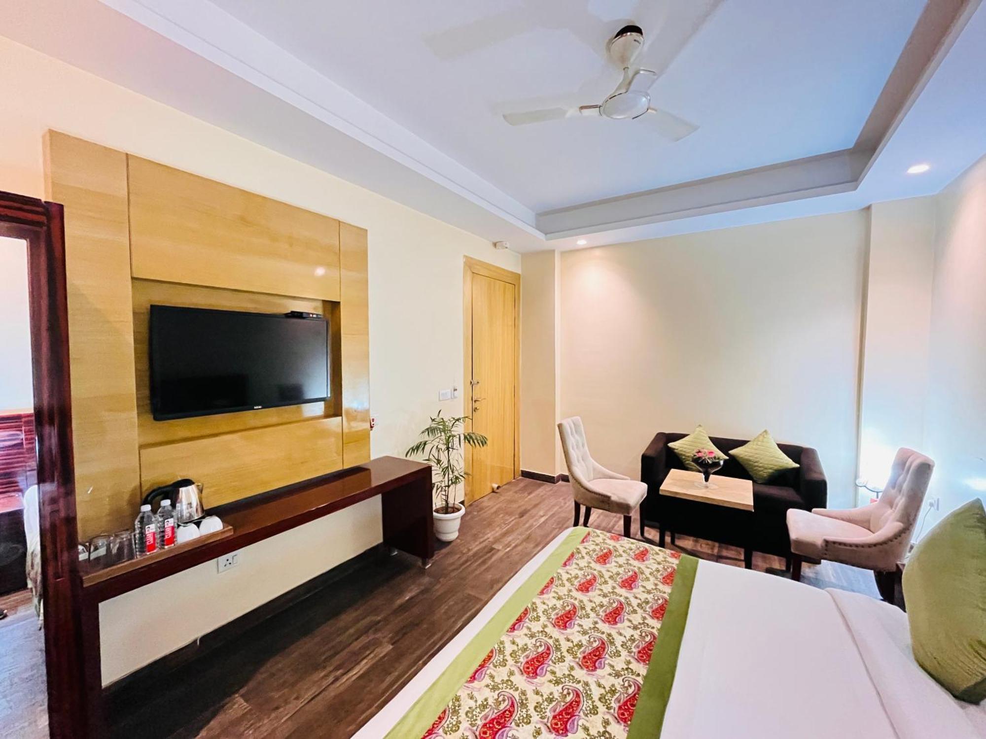 Hotel Banz Near Indira Gandhi Airport Delhi Nuova Delhi Esterno foto
